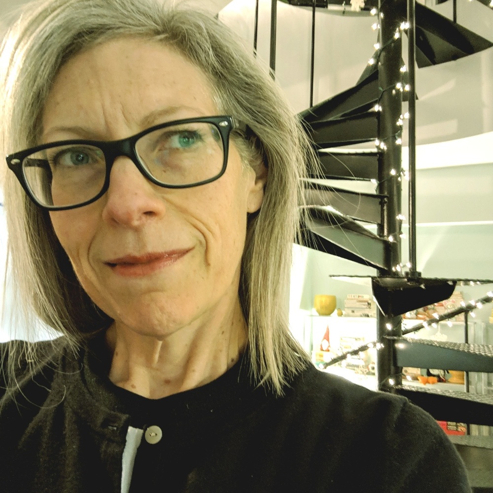 Meet your Posher, Lola